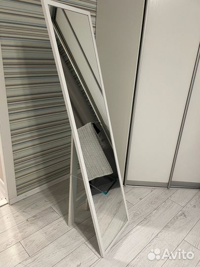 Зеркало напольное