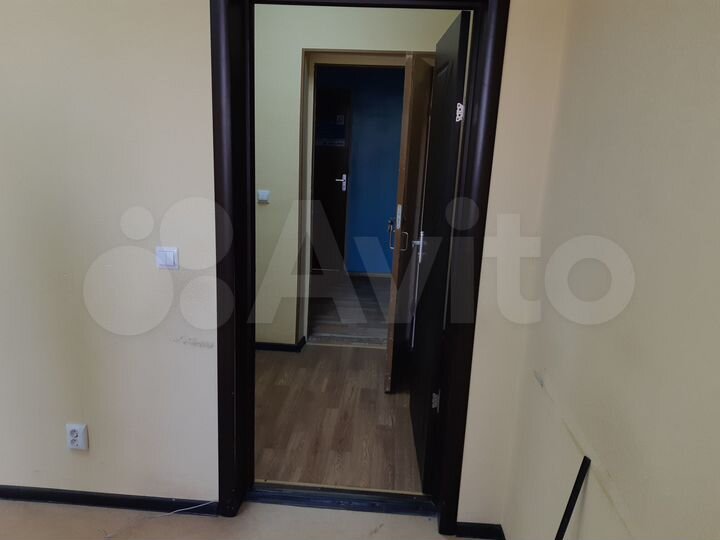 Офис, 28 м² со своим санузлом