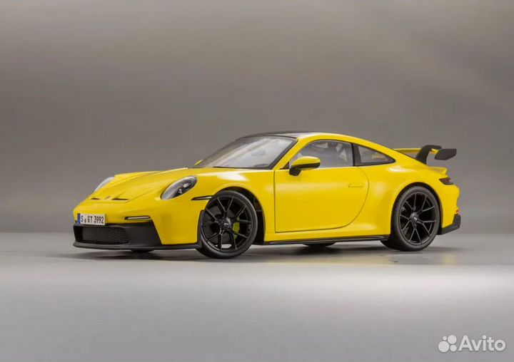 Porsche 911 GT3 (992) 1:18 Maisto