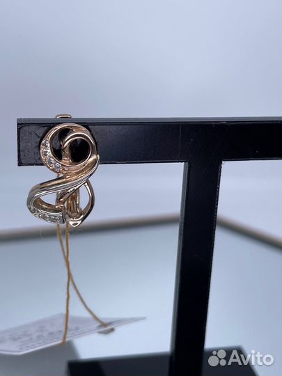 Золотые серьги 4.68 гр