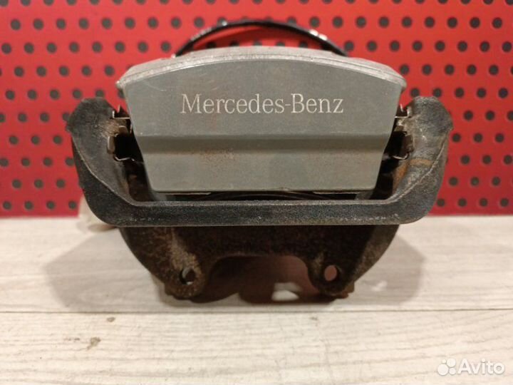 Суппорт задний левый Mercedes-Benz S-Class W222