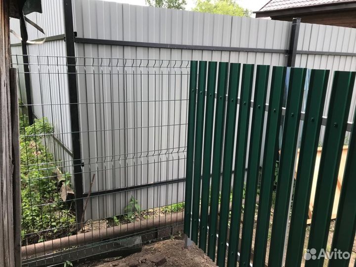Забор из евроштакетника