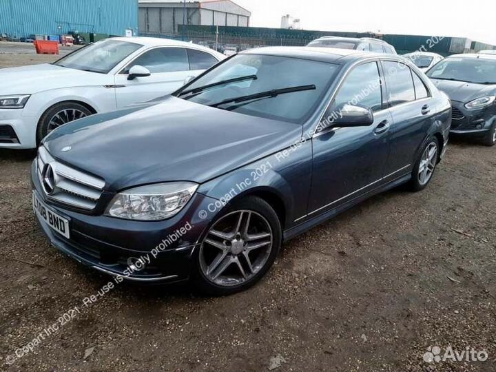 Решетка радиатора Mercedes Benz C W204 M271 2008