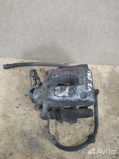 Суппорт задний правый левый Peugeot 407 пежо