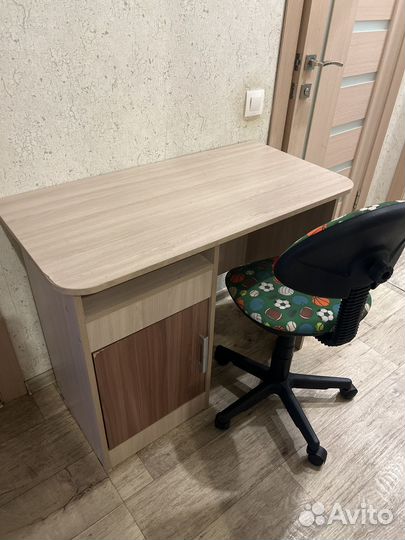 Письменный столик бу