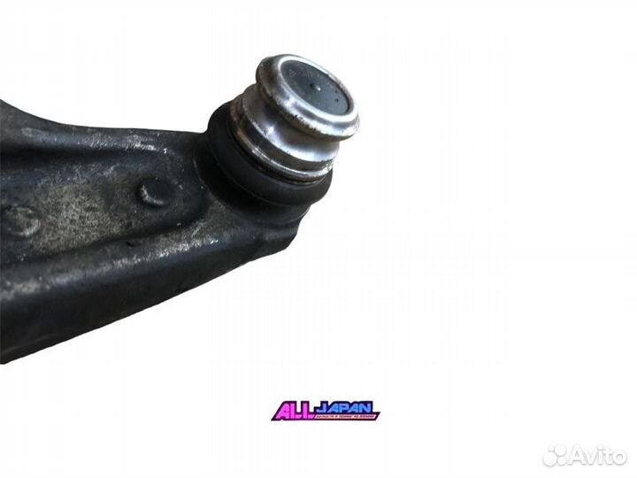 Рычаг подвески передний передний правый Subaru