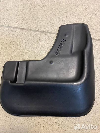 Брызговики передние и задние Mitsubishi