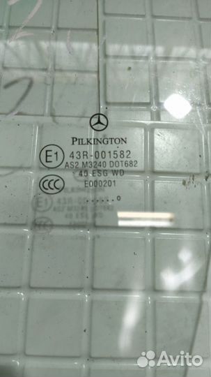 Стекло двери передней левой Mercedes W212