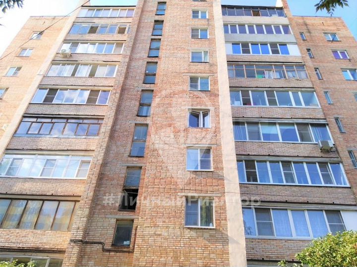 2-к. квартира, 52 м², 9/9 эт.