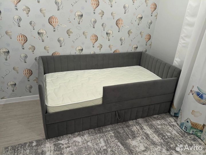 Кровать детская, магкая с ящиком
