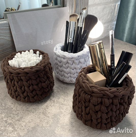 Вязаные корзинки ручной работы