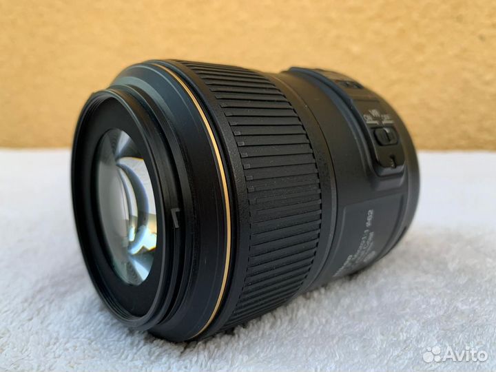 Объектив Nikon 105mm f/2.8G IF-ED AF-S VR+бленда