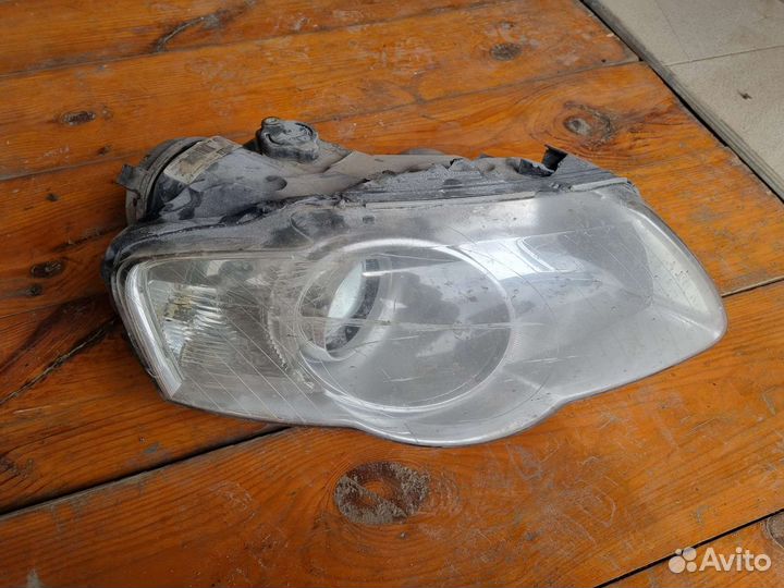 Фара правая битая