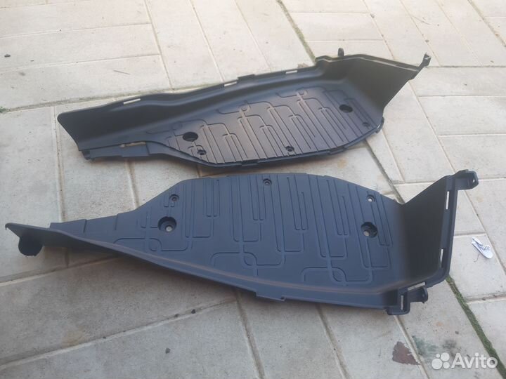 Пластик ног, пол stels arrow benelli