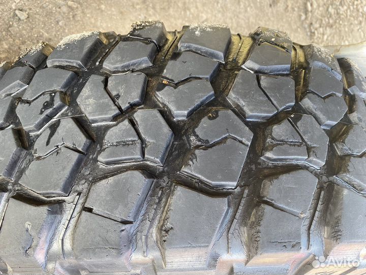 Bfgoodrich Mud-Terrain T/A KM2 285/75 R16