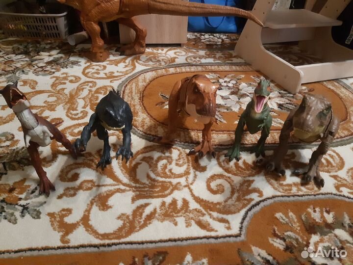 Динозавры jurassic world