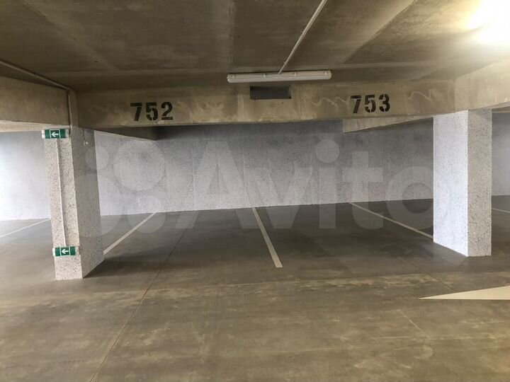 Машиноместо, 18 м²