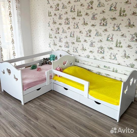 Детская кровать с бортиком