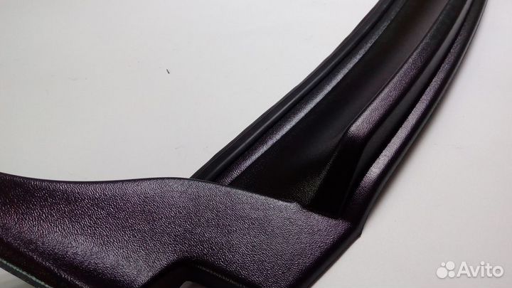 Накладка в проем стеклоочистителя (Жабо) Ларгус