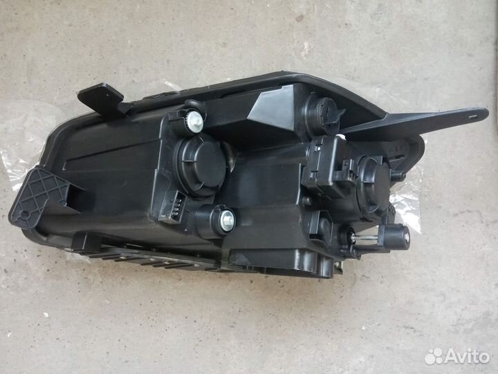 Фара Geely Emgrand X7. Неоригинал