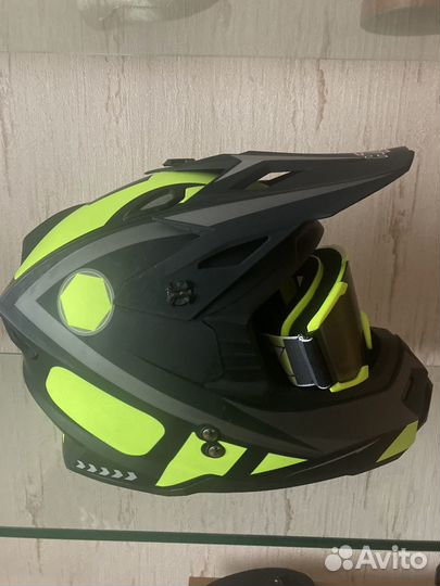 Кроссовый шлем с очками