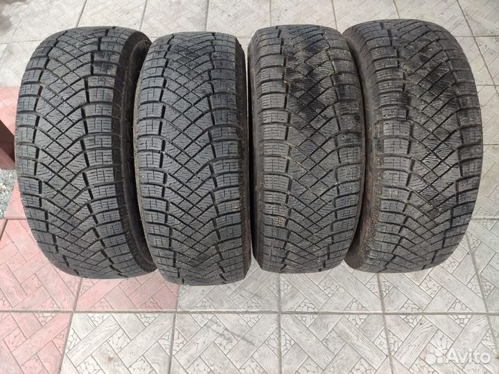 Pirelli Ice Zero FR 205/55 R16