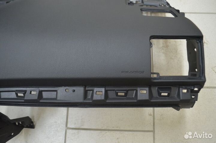 Торпедо панель приборов Субару Форестер