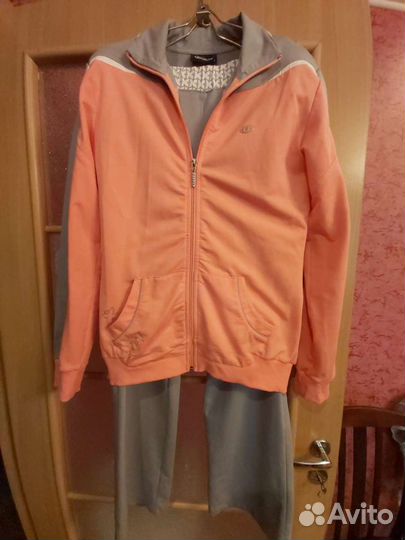 Костюм спортивный