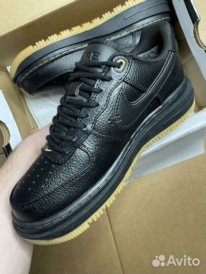 AF1 Luxe от Nike меховые черные