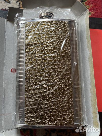 Подарочная фляжка