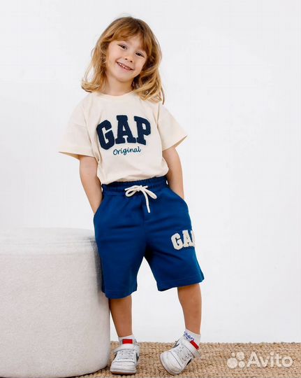 Летний костюм gap новый для мальчика 110