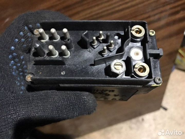 Реле свечей накала Mercedes-Benz E-Class W124