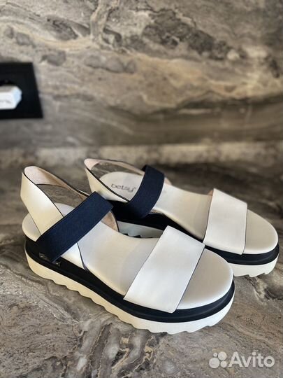 Босоножки для девочки