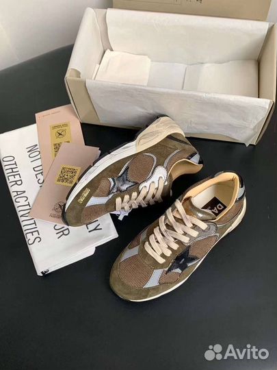 Кроссовки женские Golden Goose