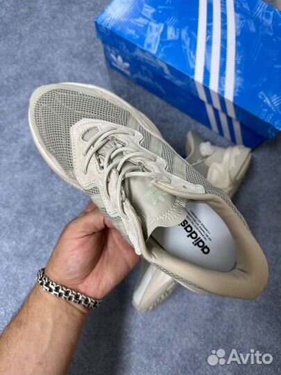 Кроссовки великаны Adidas ozweego