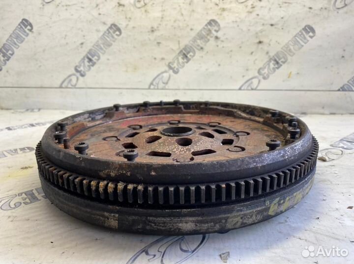 Маховик двухмассовый Volkswagen Golf 4