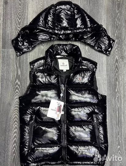 Жилетка moncler глянцевая