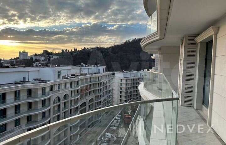 3-к. квартира, 83 м², 3/9 эт.