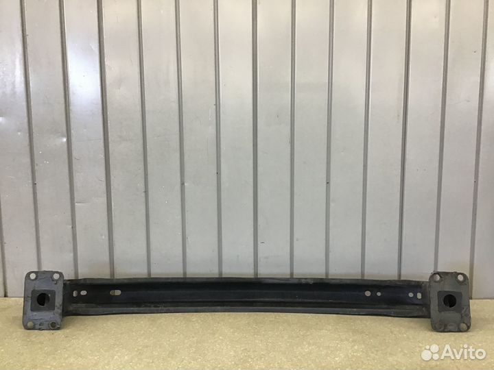 Усилитель заднего бампера VW Touareg 2002-2010