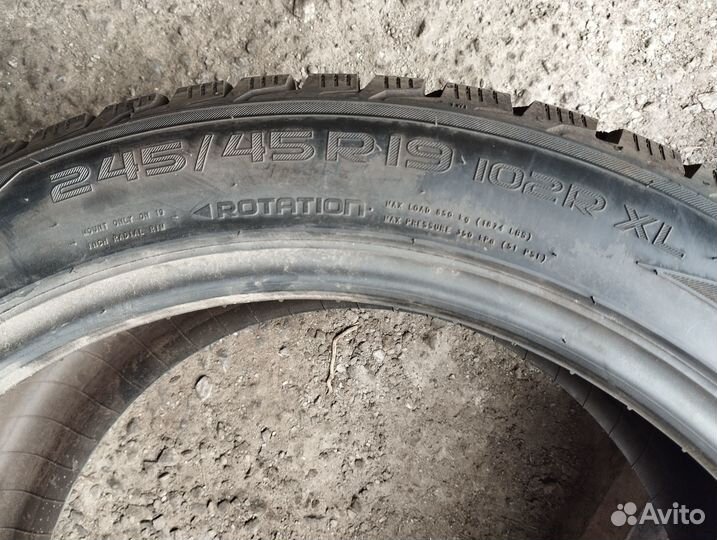 Nokian Tyres Hakkapeliitta R2 245/45 R19 102R