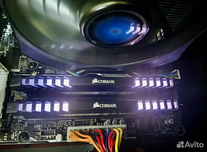 Corsair Vengeance LED DDR4 16GB 2x8GB