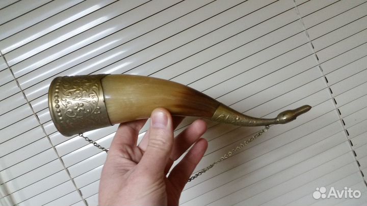 Рог сувенирный. Кость,латунь