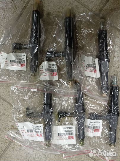 Топливная форсунка 6HK1 Isuzu 1153003891