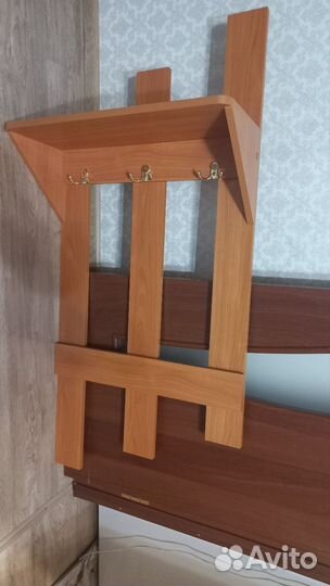 Вешалка в прихожую