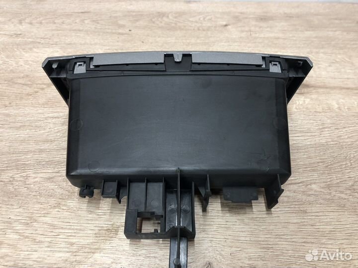 Ящик центральной консоли Peugeot 408