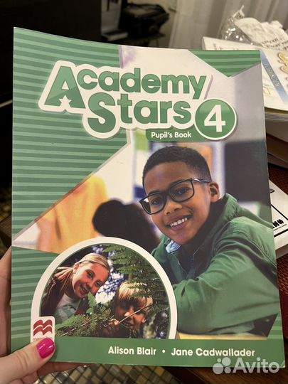 Учебник Academy stars