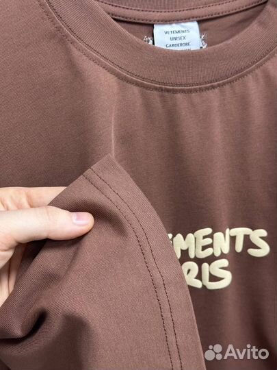 Футболка Vetements Paris