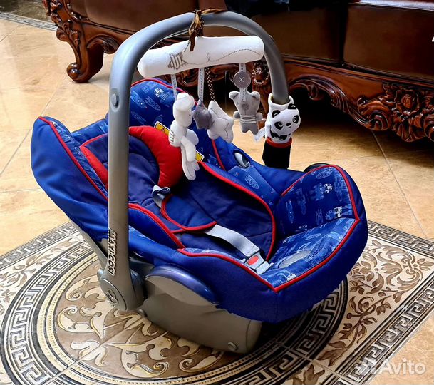 Автокресло 0+ Maxi-Cosi CabrioFix Rocket Robots