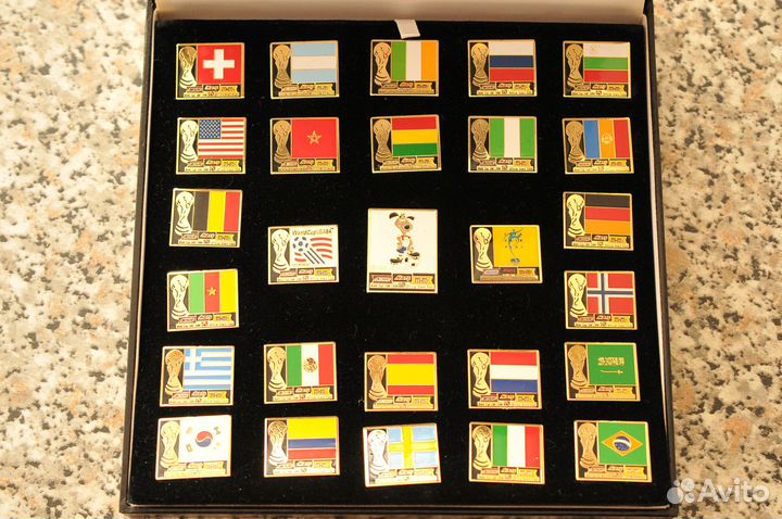 Значки футбол Чемпионат Мира 1990, 1998