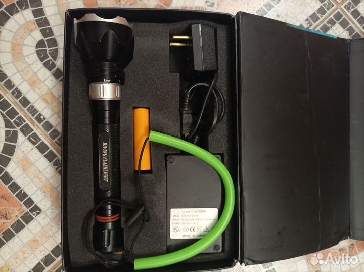 Фонарь для дайвинга